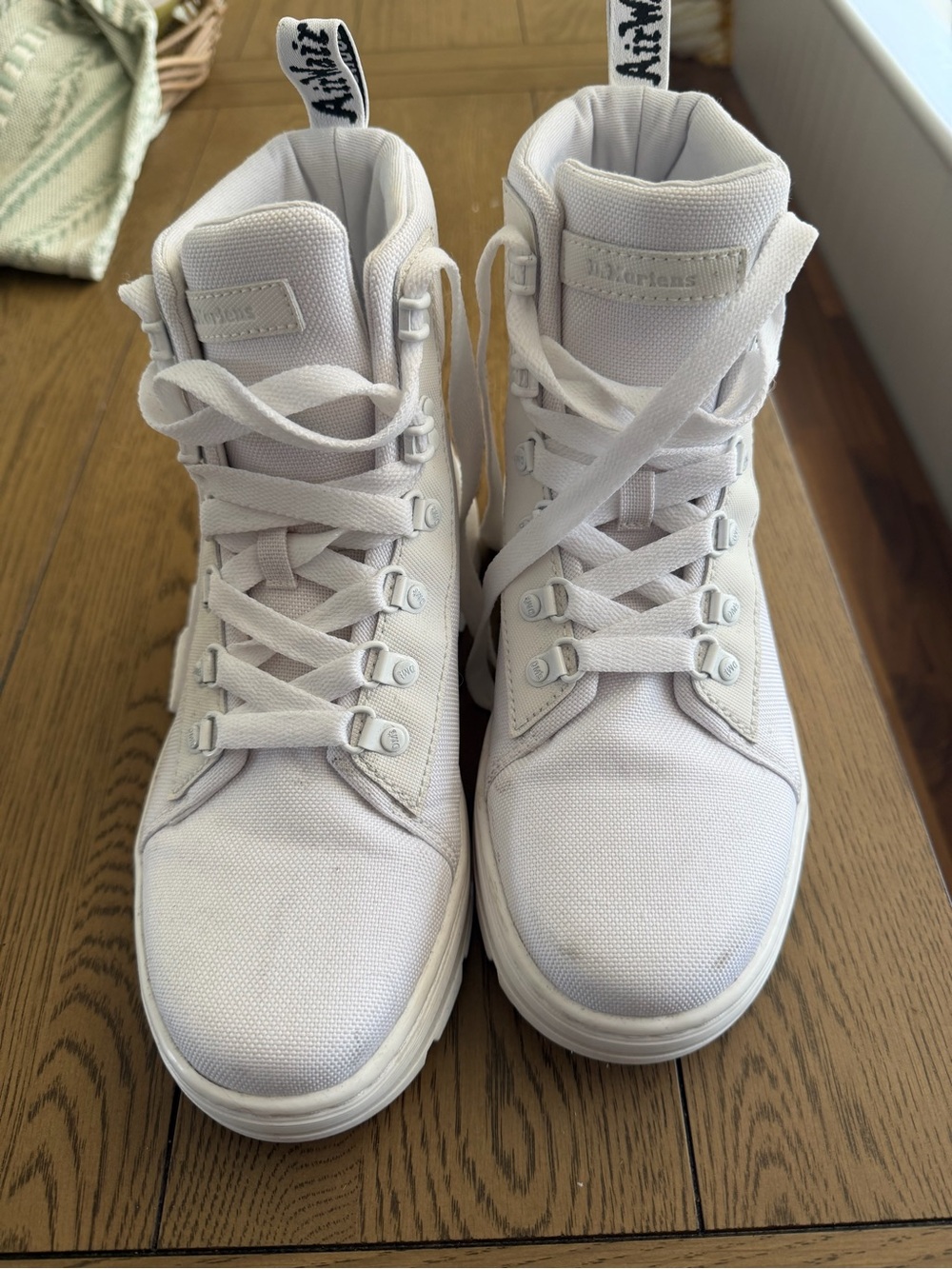 🚨 FLASH SALE 🚨 White Dr Martens High-Top Canvas Boots